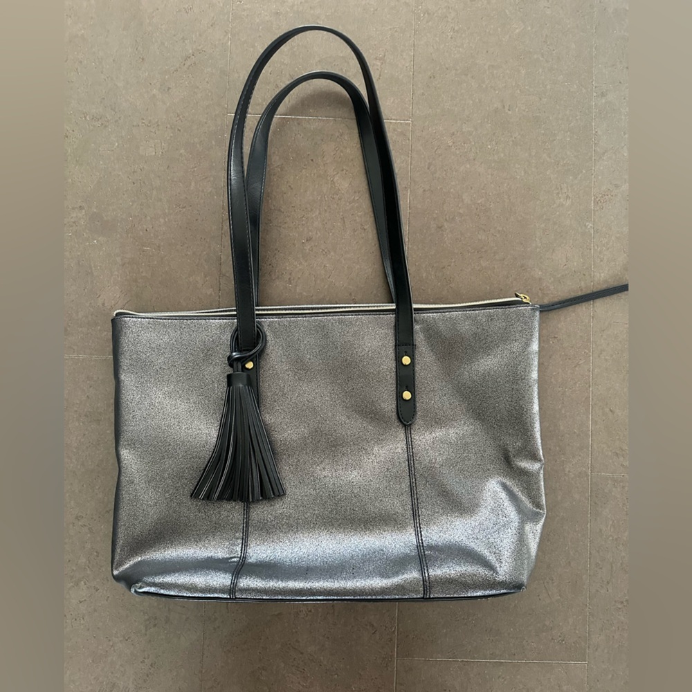 Fossil tote bag